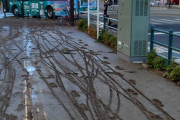 【画像】武蔵小杉、道路がチョコレートまみれになってしまう