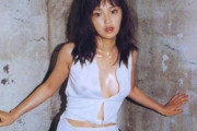 【画像】永作博美、全盛期に透け乳首解禁していた