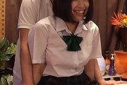 夢咲ひなみ ミニスカの制服JKがエッチなマッサージでパンツ丸出し！あまりの羞恥に股間を濡らす