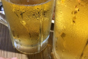 【画像あり】童貞だけどマッチングアプリで知り合った女と酒飲んでる