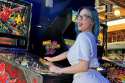 【画像】アメリカのゲーム配信者のシャーロットちゃん、16歳でこの身体😨