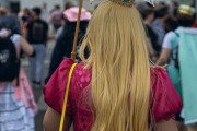 【動画】デカ女、コスプレをするｗｗｗ