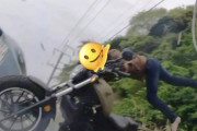 【動画あり】バイク系YouTuber女子、プリウスに正面衝突され意識不明の重体に…