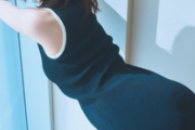 日向坂46松田好花さん、立ちバック画像がエッチすぎるwwwwww1st写真集から大胆なポージングのカットが公開されファン衝撃！！！