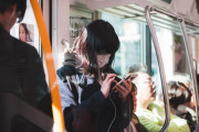 【画像】恥女、電車の降り際にパンティを見せつけていくｗｗｗｗｗｗｗｗｗｗｗｗｗｗｗｗｗｗ