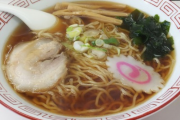 ラーメン屋とかで使ったティッシュは必ず持ち帰っちゃうよな