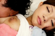 青空小夏 寝ているGカップ爆乳おっぱいのお母さんにエッチなイタズラ！パンツを脱がせて近親相姦
