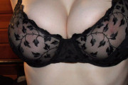 爆乳素人のド迫力の着ブラ画像44枚
