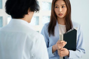 夏目彩春 美人な担任教師と禁断の生ハメセックス！ゴム無し正常位でザーメンを大量中出し