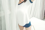 【画像】体操服J●、我々に極上お○ぱいを見せてくれるｗｗｗ