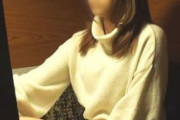 【エロ動画 素人】 ネカフェでめちゃ綺麗なお姉さんがヤラシイ音を立てながらオナニーしてた