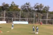 【衝撃】アフリカ、村サッカーリーグのフリーキックがやばすぎるwwwwwwww