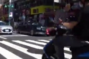 【動画】まんさん　バイクを転倒させてしまう
