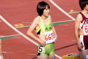 【画像】陸上部JKさん、マン筋がくっきりしてしまう