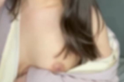 地味OLミカの裏アカ。 普通のOLがいちばんエロいんだよ。の裏垢動画・朝一寝起きに「舐めて」って言われちゃった…🥱☀️💦んん…って言いながらも、眠いのに舐めさせられるの、意外ときらい...