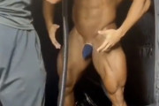 【画像】ボディービルダーさん、エッチだった