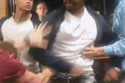 【動画】外人の喧嘩、ヤバすぎるｗｗｗｗｗｗｗｗｗｗｗｗ