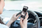 【悲報】スマホ運転、12月1日から1発免停になってしまう