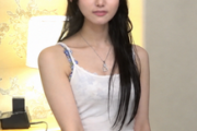 FC2 PPV 4985659 顔面芸能人レベルの美大生１９歳　初めての駅弁ファックに悶絶しながらも中出し2発　数量限定