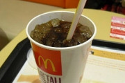 【衝撃】マクドナルドのコカコーラが何故か『特別においしい』と感じる理由ｗｗｗｗｗｗｗ