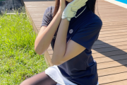 【画像】牧野真莉愛の黒タイツゴルフフェア姿が水着よりエロいｗｗｗｗｗｗｗｗ