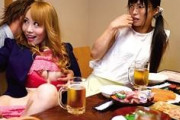 美女が店にバレたら即出禁！初対面の男女が店内でこっそり4P乱交する相席居酒屋の無法地帯