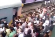 【動画】インドの電車、ヤバ過ぎるｗｗｗｗｗｗｗｗｗｗｗｗｗｗｗｗｗ