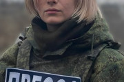 【動画 閲覧注意】ロシアの美人女兵士、自撮り中に地雷で足を破壊され絶叫してしまう……