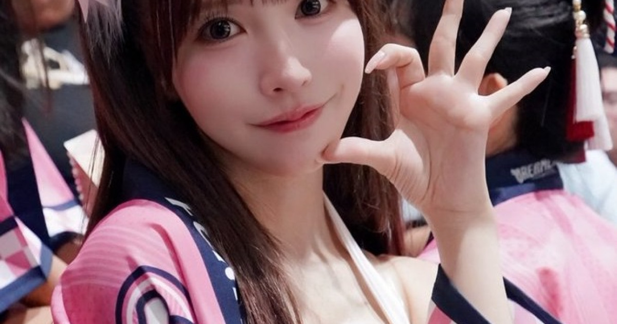 【悲報】三上悠亜さん、乳輪はみ出しで炎上
