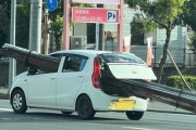 【画像】軽自動車乗りさん、限界に挑戦してしまうｗｗｗｗ