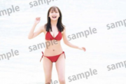 【水着画像】日向坂46影山優佳の赤ビキニ姿がエッチすぎるwwwwwwwwwww写真集の特典ポストカードが全部エロくてワロタ