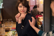 ［画像］居酒屋で一人飲みしてる奥様ナンパ！照れ屋さんだからクールに見えちゃうセックスレス若妻