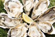 【画像】東京湾で獲れた牡蠣、明らかに色が怖い