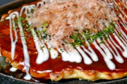 【えぇ…】お好み焼きなどに勝手にマヨネーズをかける行為が『マヨハラ』として問題に…