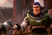 【悲報】トイ・ストーリーのバズ・ライトイヤーのスピンオフ、無事ポリコレに染まる?