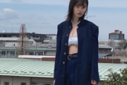ショートカット巨乳美少女・菊地姫奈(17)、学ラン水着グラビアが斬新wwフラッシュのオフショット画像にファン歓喜！