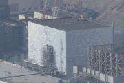 【悲報】福島第1原発2号機、容器上ぶたに2.7京ベクレルの放射性物質が付着