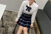 【画像】　芹那(37歳)のミニスカ女子高生制服姿　「超絶可愛い」と話題