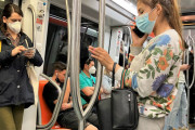 【動画】女さん、電車内でマスクをしてないおっさんにブチギレるｗｗｗ
