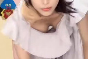 【動画】可愛いレイヤーさん衣装を自作してる生配信で一瞬の乳首チラ見えｗｗｗ