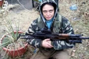 【画像】40人以上殺害したロシア人の美女スナイパー、ウクライナ軍に捕獲される