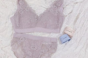 【朗報】雅ちゃんがブラジャーとパンティーをインスタにアップする出血大サービス