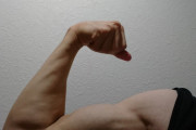 ワイ筋トレ半年の腕ｗｗｗｗｗｗｗｗｗｗｗ