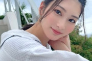 【エロ板まとめ】【画像】人気AV女優『本庄鈴』さん(29)、直穿きレギンス一丁で街を徘徊