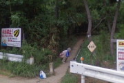 【画像】女さん、山中で野糞をしているところをGoogleさんに激写されネットに晒されてしまう