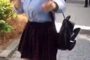 【動画】爆乳JK、夏服の制服でダンスしてデカ乳がユッサユッサ揺れまくりｗｗｗｗｗｗ