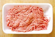 【衝撃画像】昨日買ったひき肉さん、ヤバイ状態になる…