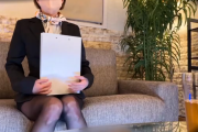 翔太(Shota)@世界一の手マン王の裏垢動画・【小柄なのに異常な噴出量の潮吹き】高級車販売の営業お姉さん生ハメ乱交中出しSEX※単品購入特価※限定100部...