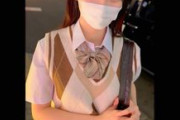 【エロ動画 素人】 教室のマドンナでもあるアイドル級の制服美少女(18)に大量中出し