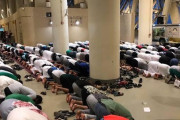 【ﾄﾞｪｯ画像】イスラム教の礼拝風景、めっちゃチンコに来まくると話題にｗｗｗｗｗｗ